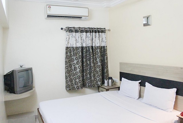 Hotel_Simran_Raipur_2.jpg_w